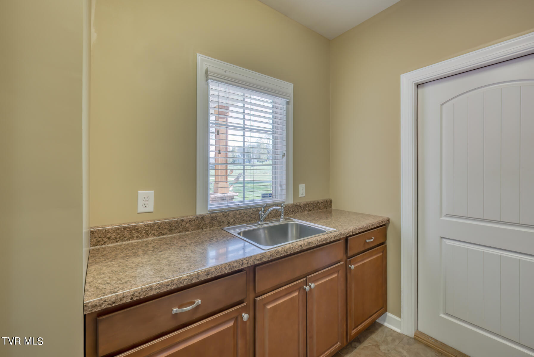 157 Ruby R Court Jonesborough, TN 37659 - Photo 14 of 109 157 Ruby R Ct 14