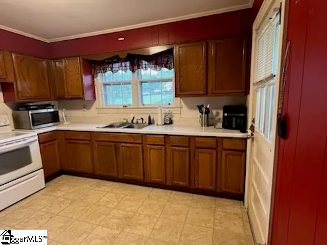 $255,000 | 2507 Poinsett Highway, Greenville, SC 29617