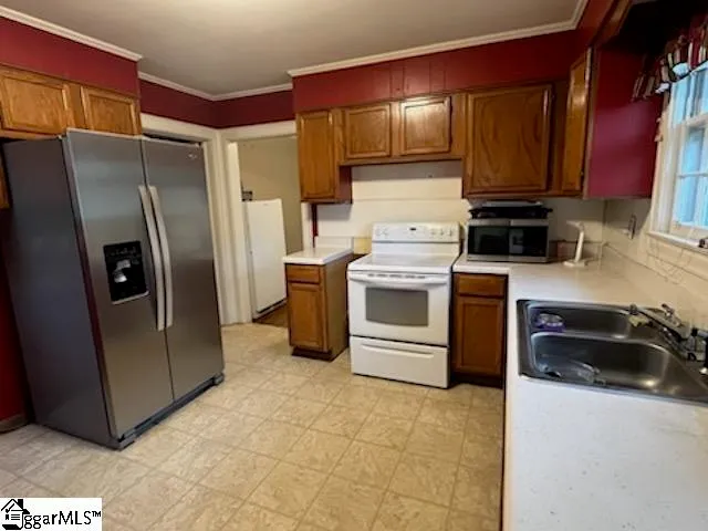 $255,000 | 2507 Poinsett Highway, Greenville, SC 29617