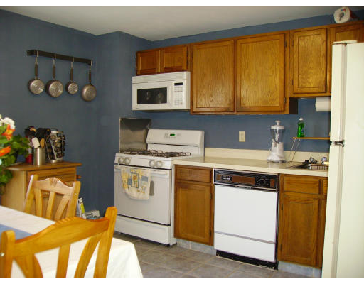 100 E Roper Street, Unit E Lowell, MA 01852 - Photo 2 of 10 Gallery Image 2