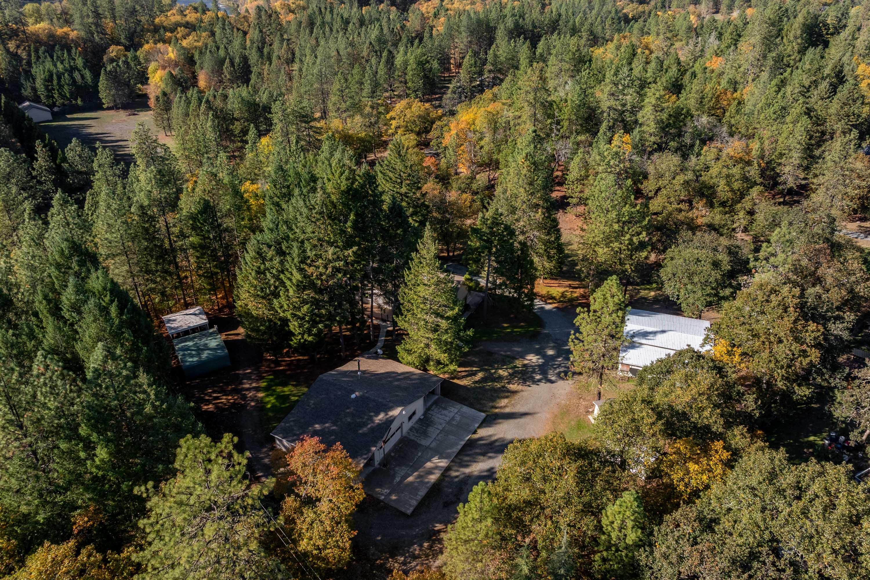 11990 Artlin Road Grants Pass, OR 97526 - Photo 58 of 62 DRONE (1 of 9)