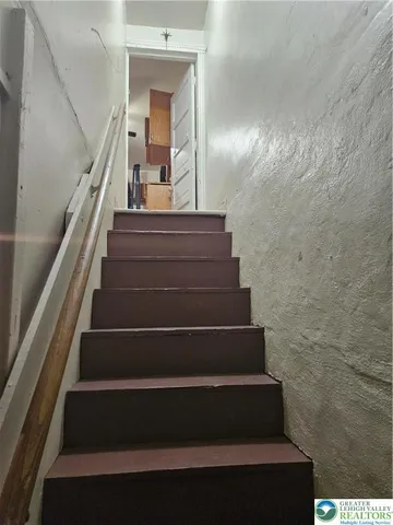 a view of a room with an empty space