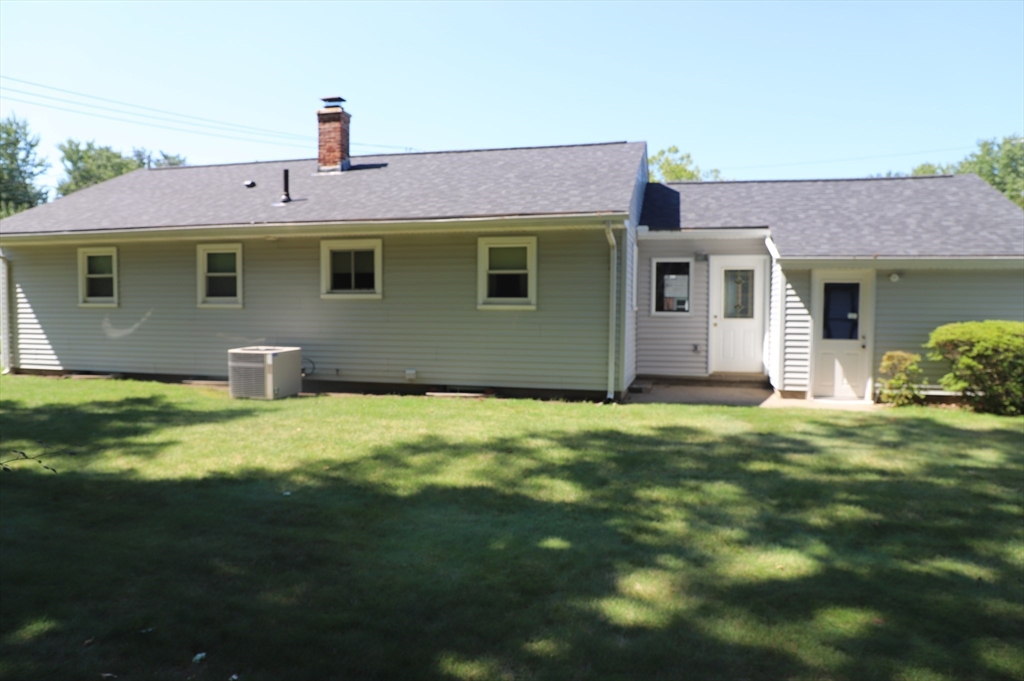 25 Peer Street Springfield, MA 01109 - Photo 4 of 26 Gallery Image 4