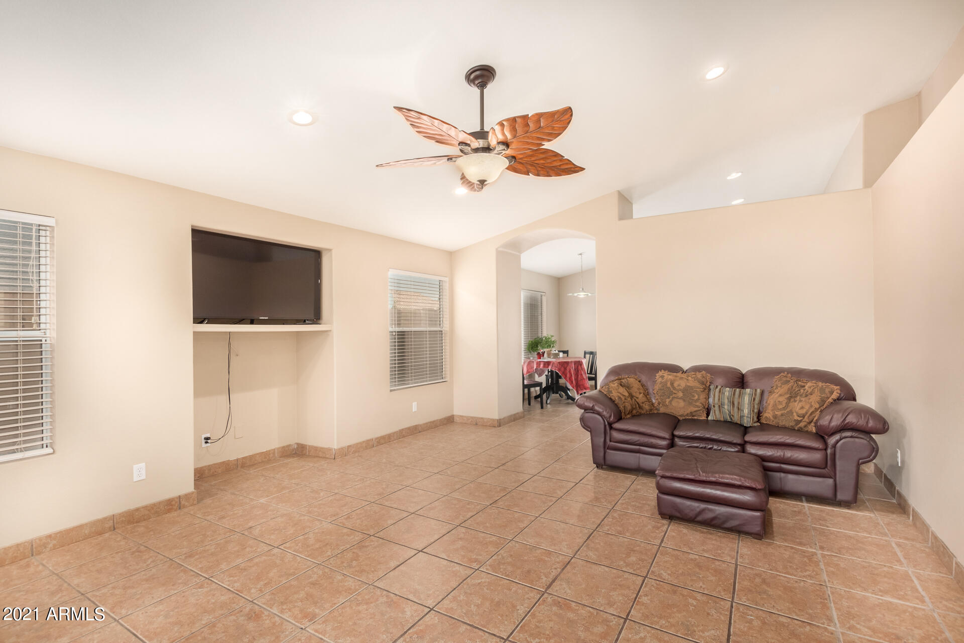 8746 West Granada Road Phoenix, AZ 85037 - Photo 9 of 34 09-Granada