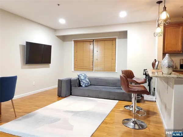 $2,550 | 45 East Palisades Boulevard, Unit 4, Palisades Park, NJ 07650