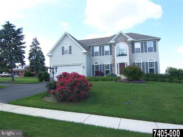 506 Wynwood Road York, PA 17402 - Photo 2 of 25 Gallery Image 2