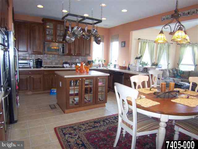 506 Wynwood Road York, PA 17402 - Photo 7 of 25 Gallery Image 7