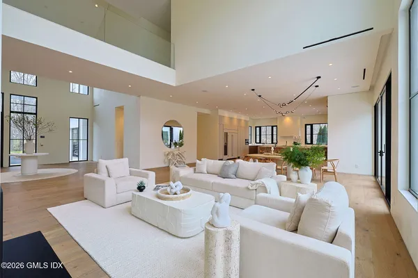 $11,750,000 | 41 Mohawk Lane, Greenwich, CT 06831