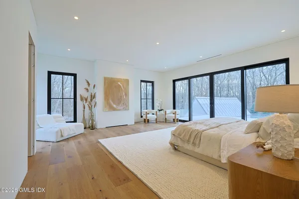 $11,750,000 | 41 Mohawk Lane, Greenwich, CT 06831