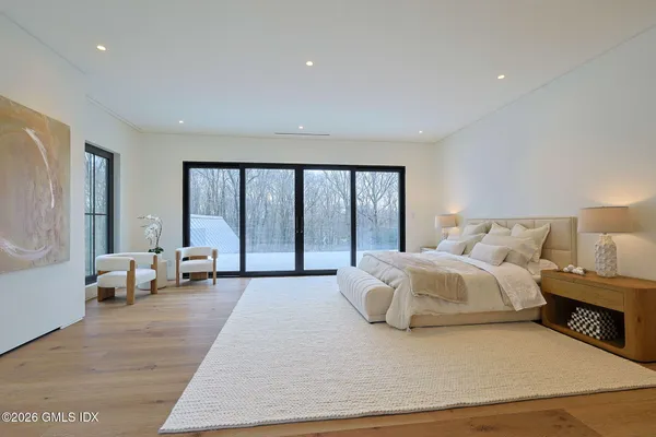 $11,750,000 | 41 Mohawk Lane, Greenwich, CT 06831