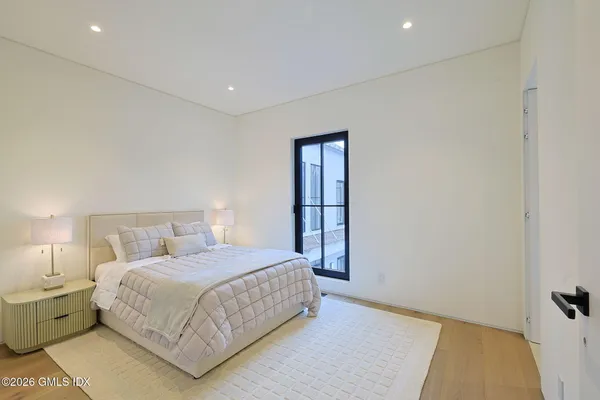 $11,750,000 | 41 Mohawk Lane, Greenwich, CT 06831