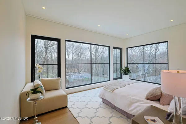 $11,750,000 | 41 Mohawk Lane, Greenwich, CT 06831