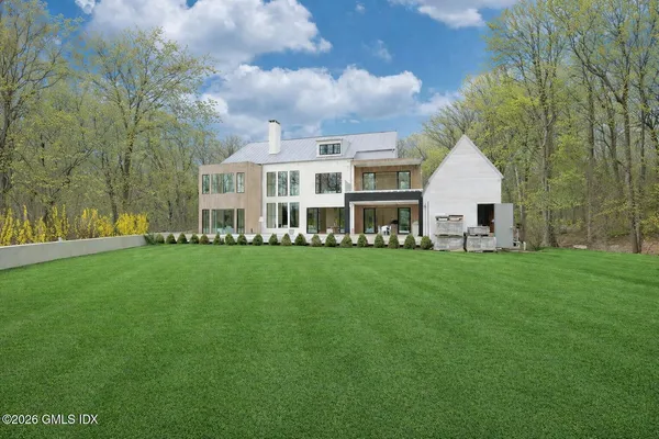 $11,750,000 | 41 Mohawk Lane, Greenwich, CT 06831