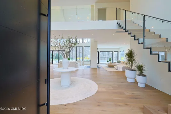 $11,750,000 | 41 Mohawk Lane, Greenwich, CT 06831