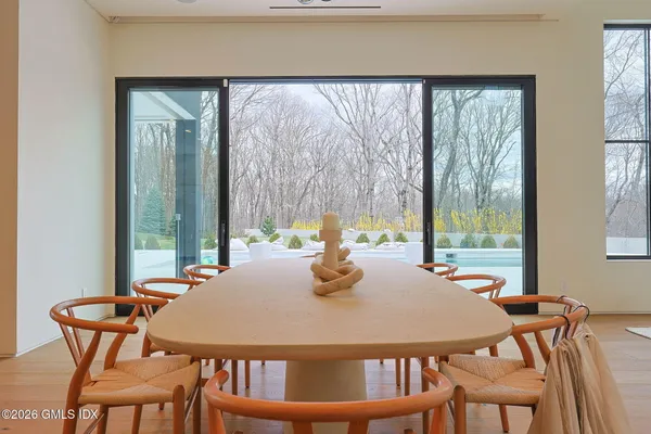 $11,750,000 | 41 Mohawk Lane, Greenwich, CT 06831