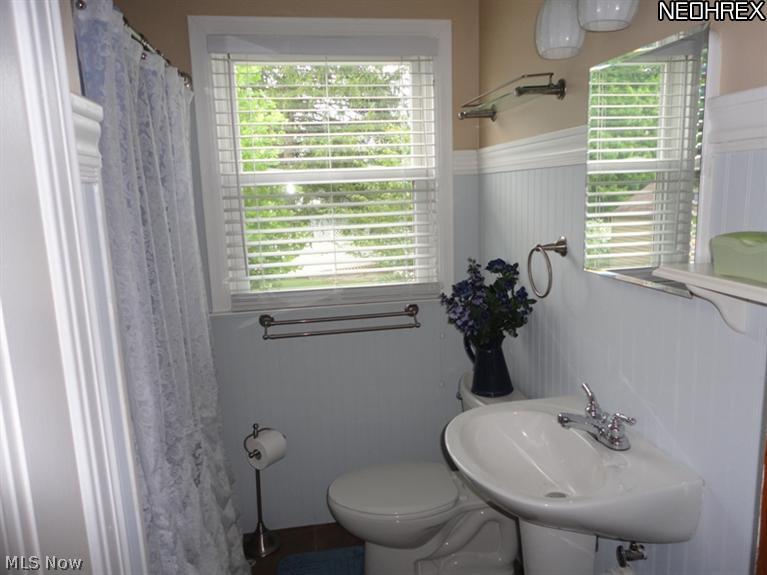 212 State Road Northwest Warren, OH 44483 - Photo 9 of 19 Gallery Image 9