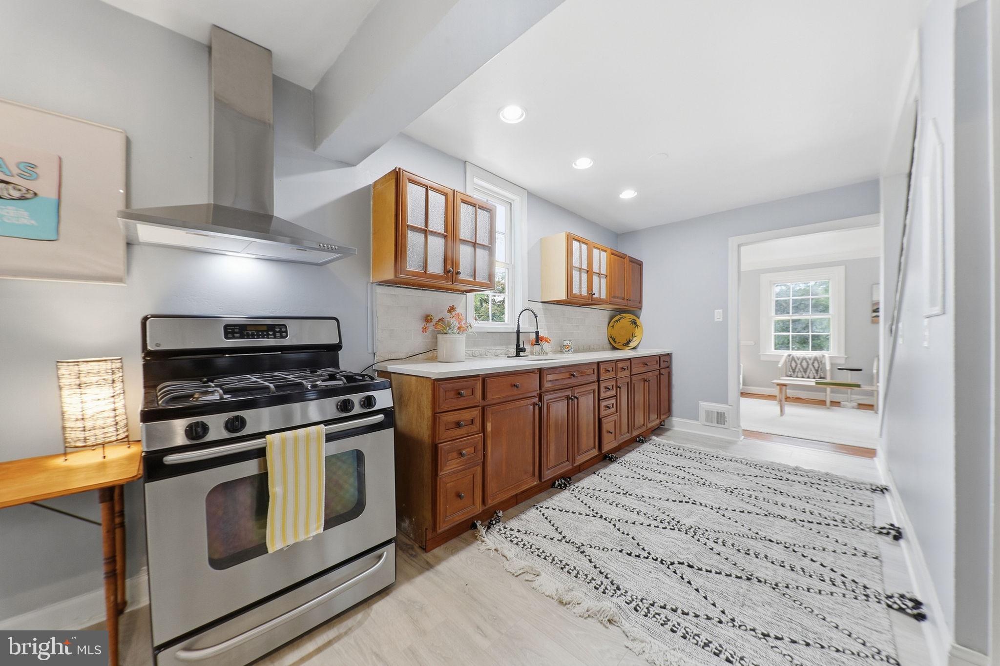2812 Lindell Street Silver Spring, MD 20902 - Photo 8 of 37 Gallery Image 8