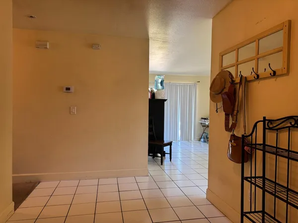 $399,888 | 8763 Sunny Breeze Way, Sacramento, CA 95828