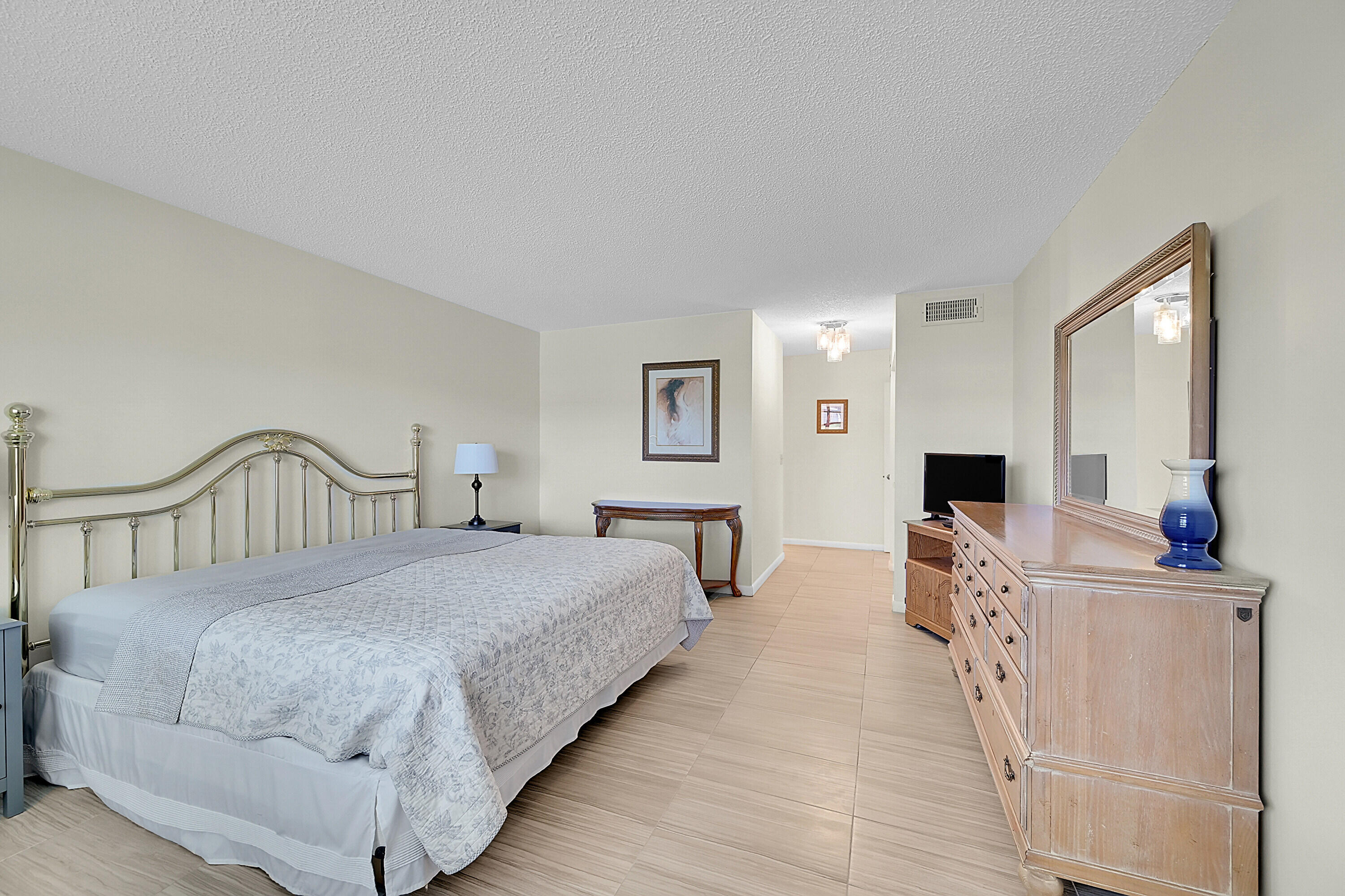 9261 Vista Del Lago, Unit A Boca Raton, FL 33428 - Photo 14 of 25 15_primary bedroom