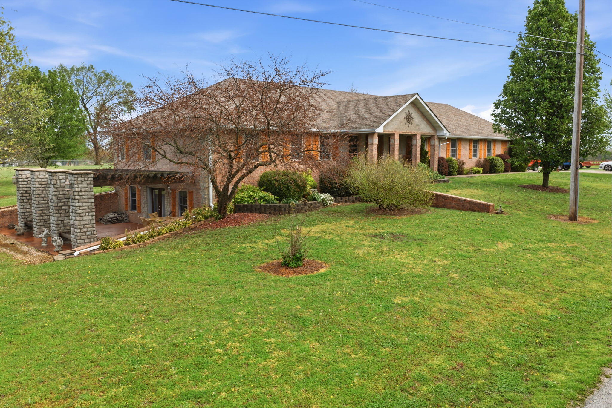 1229 East 425th Road Bolivar, MO 65613 - Photo 1 of 62 Main