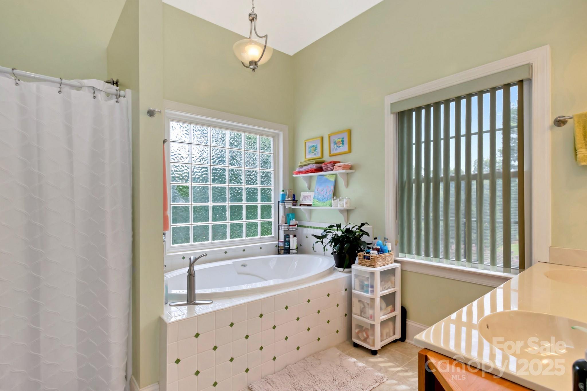 49 Scenic Ridge Drive, Unit 4 Hickory, NC 28601 - Photo 14 of 37 Gallery Image 14