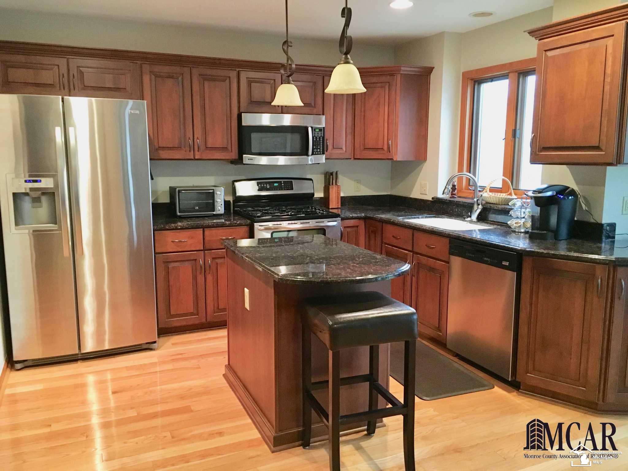 2465 Sandpiper Road Lambertville, MI 48144 - Photo 22 of 37 21436996-21.JPG