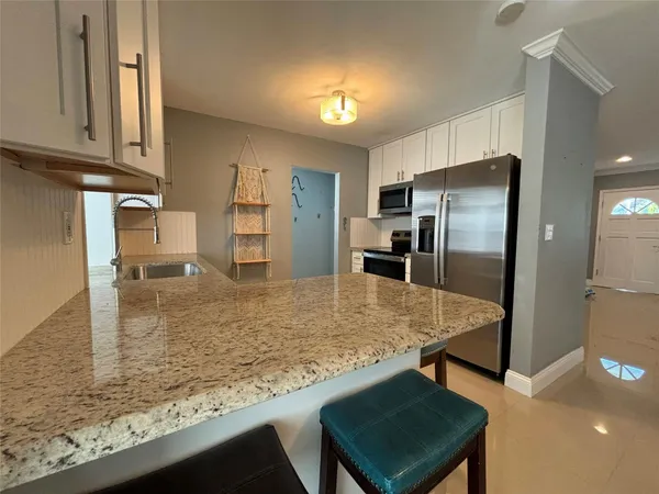 $2,800 | 3811 Northeast 18th Avenue, Pompano Beach, FL 33064