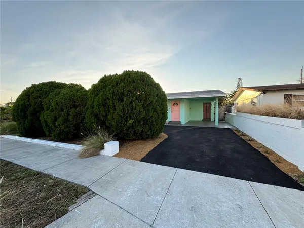 $2,800 | 3811 Northeast 18th Avenue, Pompano Beach, FL 33064