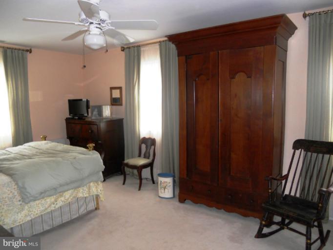 823 Kingston Road Baltimore, MD 21212 - Photo 2 of 18 Bedroom (Master)