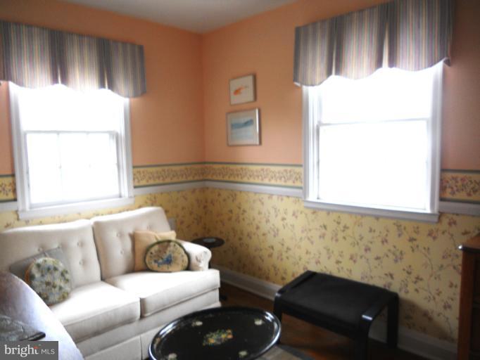 823 Kingston Road Baltimore, MD 21212 - Photo 6 of 18 Bedroom