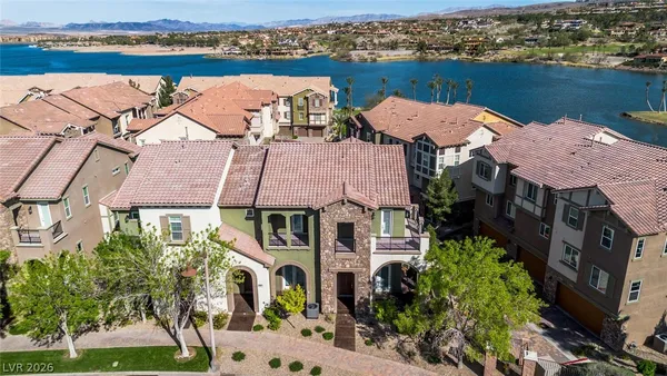 $3,850 | 15 Via Di Vita, Henderson, NV 89011