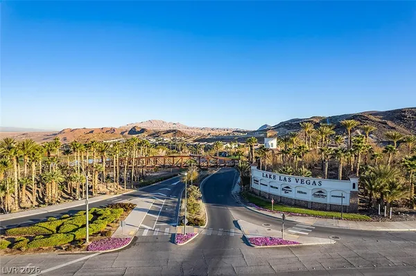 $3,850 | 15 Via Di Vita, Henderson, NV 89011