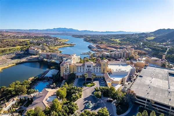 $3,850 | 15 Via Di Vita, Henderson, NV 89011