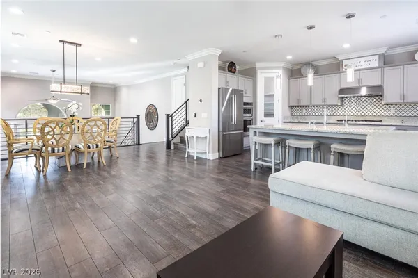 $3,850 | 15 Via Di Vita, Henderson, NV 89011