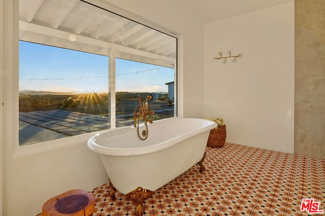 55522 Chaparral Road Yucca Valley, CA 92284 - Photo 22 of 64