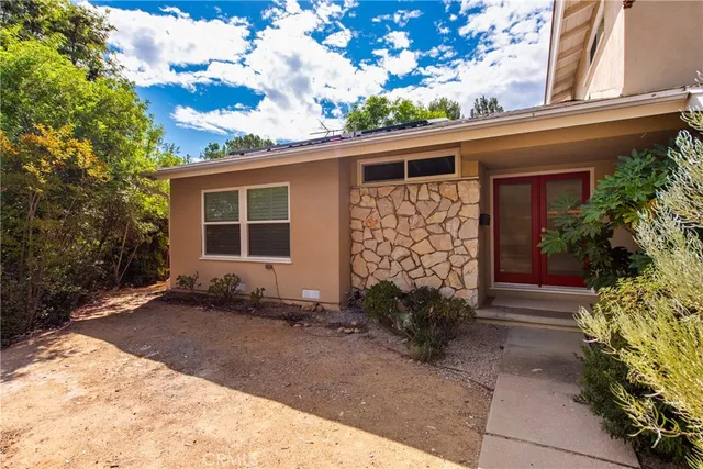 $5,200 | 23416 Community Street, Unit A, West Hills, CA 91304