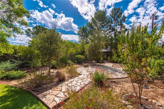 $5,200 | 23416 Community Street, Unit A, West Hills, CA 91304