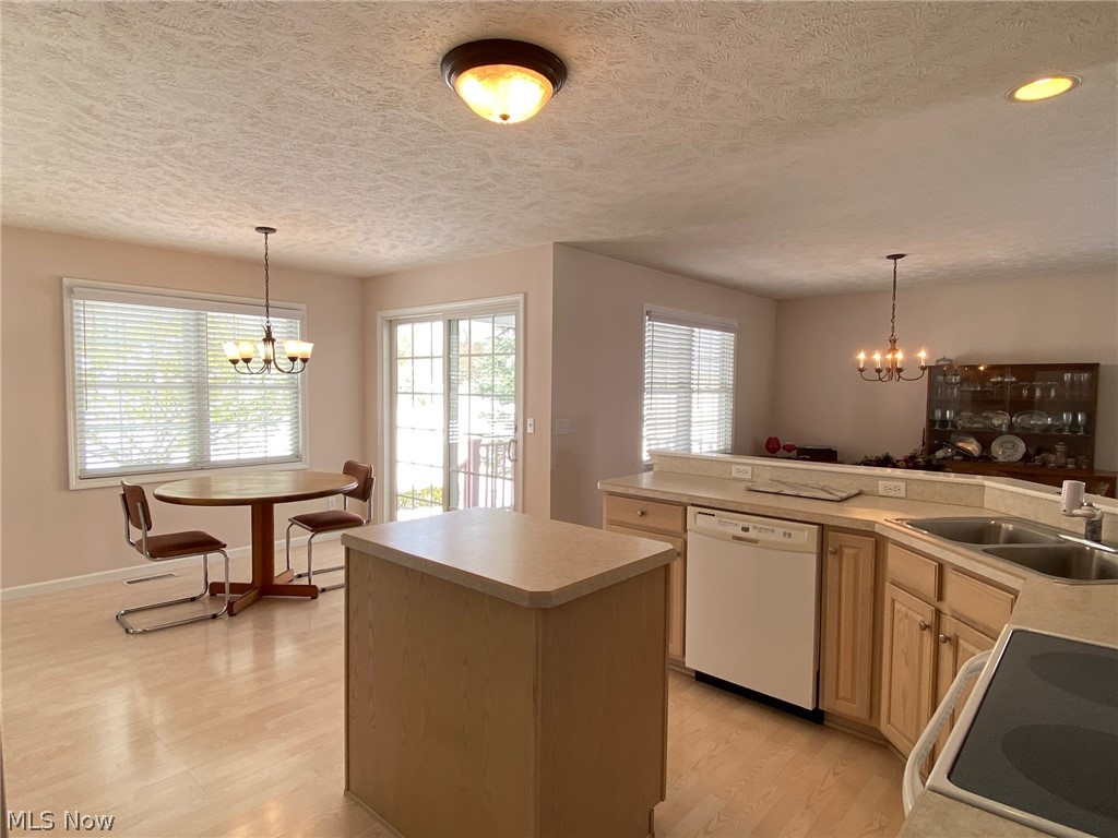 121 Chimney Ridge Chardon, OH 44024 - Photo 15 of 29 Gallery Image 15