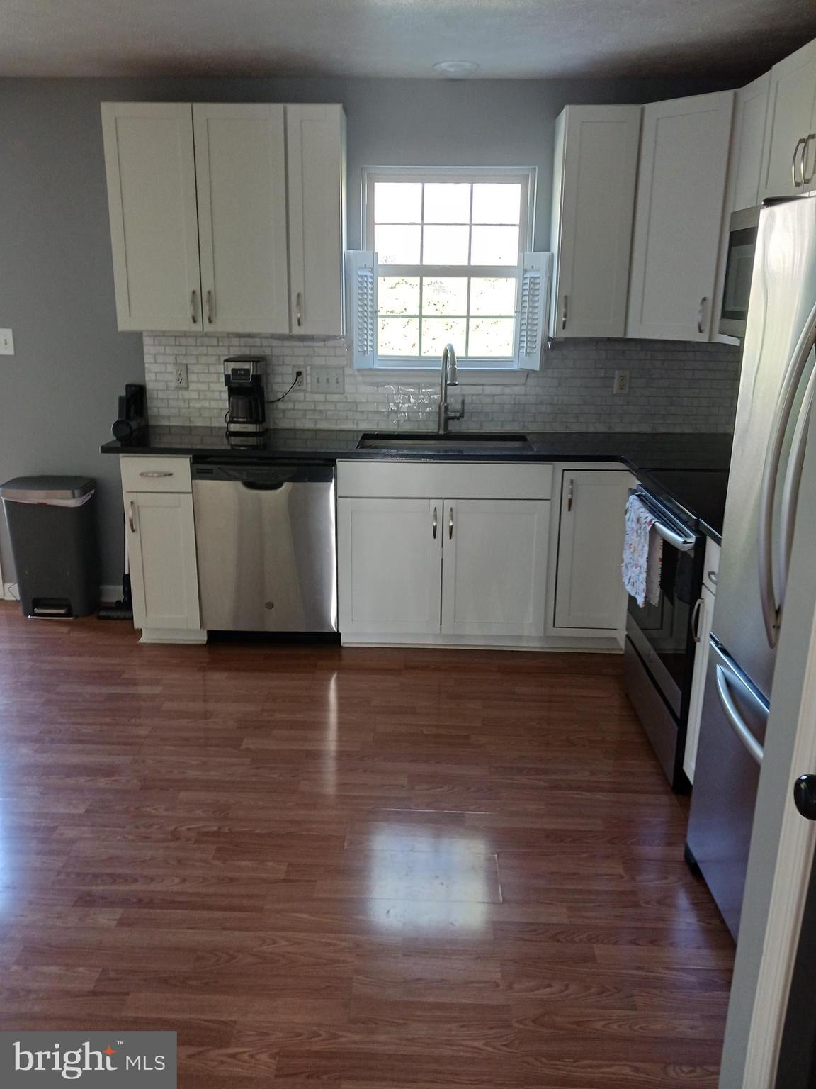 133 Woodrow Road Winchester, VA 22602 - Photo 3 of 42 Kitchen