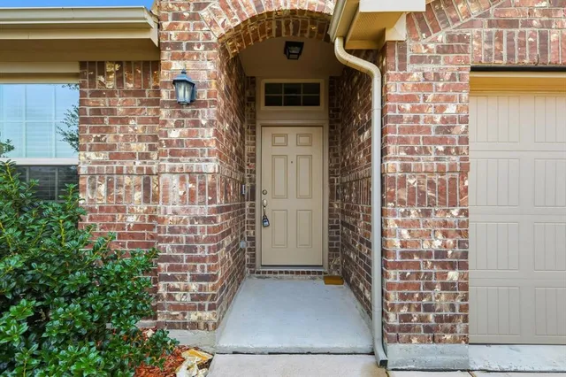 $355,000 | 445 Pollyann Trail, Fort Worth, TX 76052