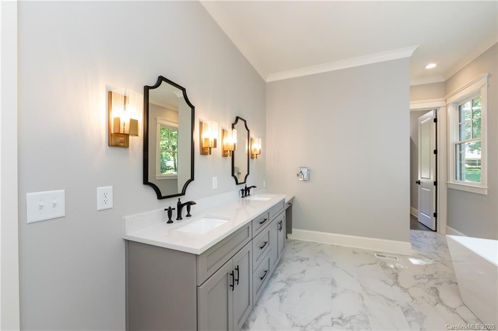 4321 Tottenham Road Charlotte, NC 28226 - Photo 26 of 48 Gallery Image 26