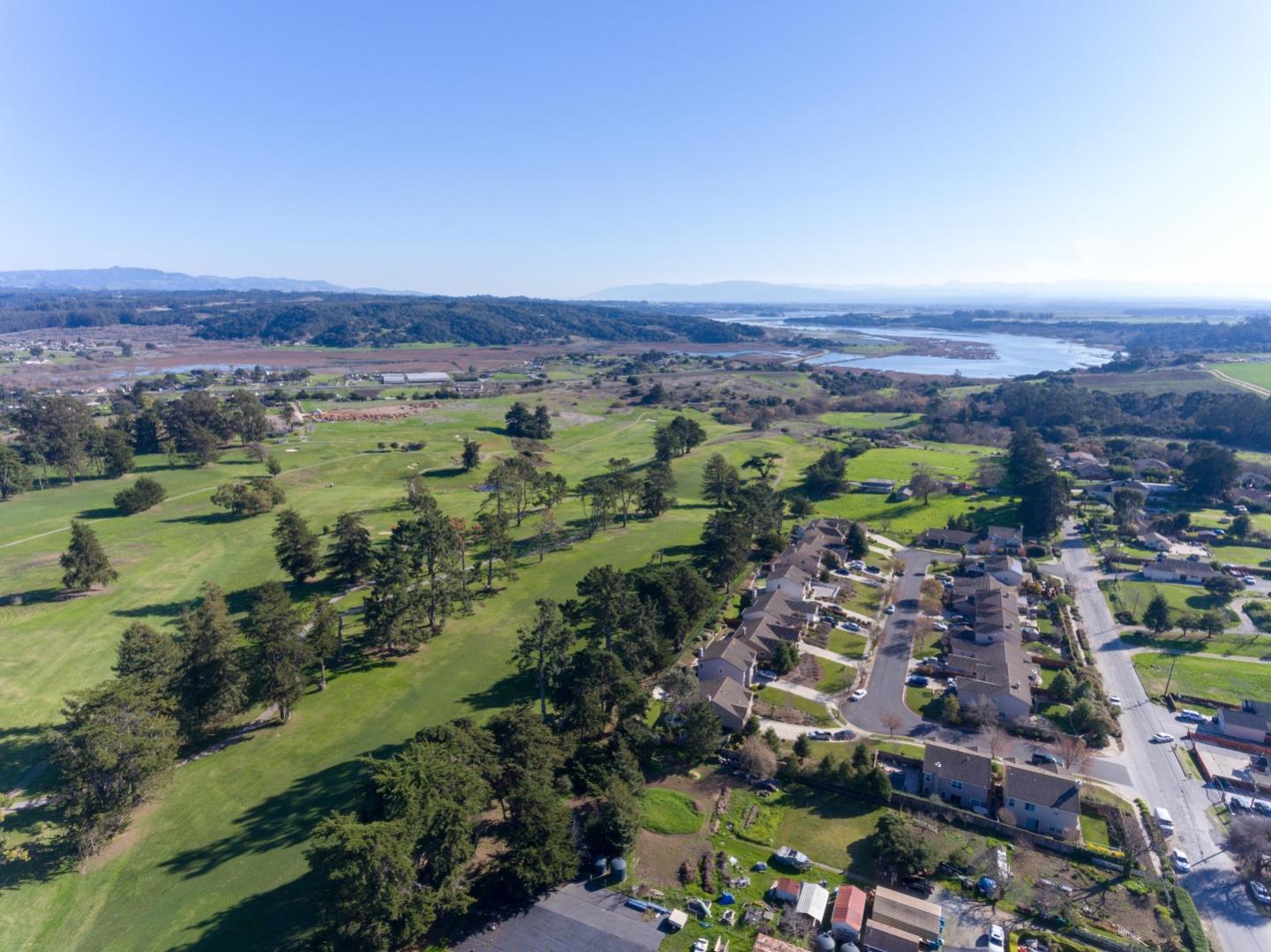 53 Hillcrest Road Watsonville, CA 95076 - Photo 23 of 26 Gallery Image 23