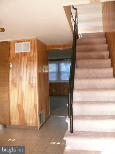 3239 Kessler Road Halethorpe, MD 21227 - Photo 5 of 12 Staircase