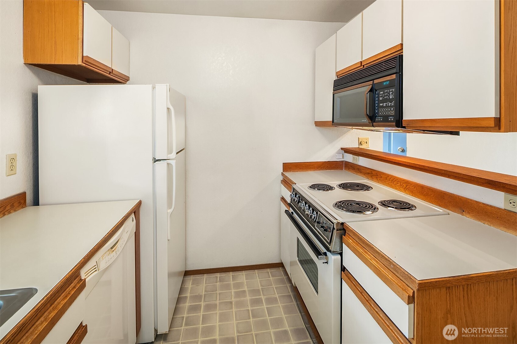 10838 East Riverside Drive, Unit C102 Bothell, WA 98011 - Photo 5 of 20 Gallery Image 5