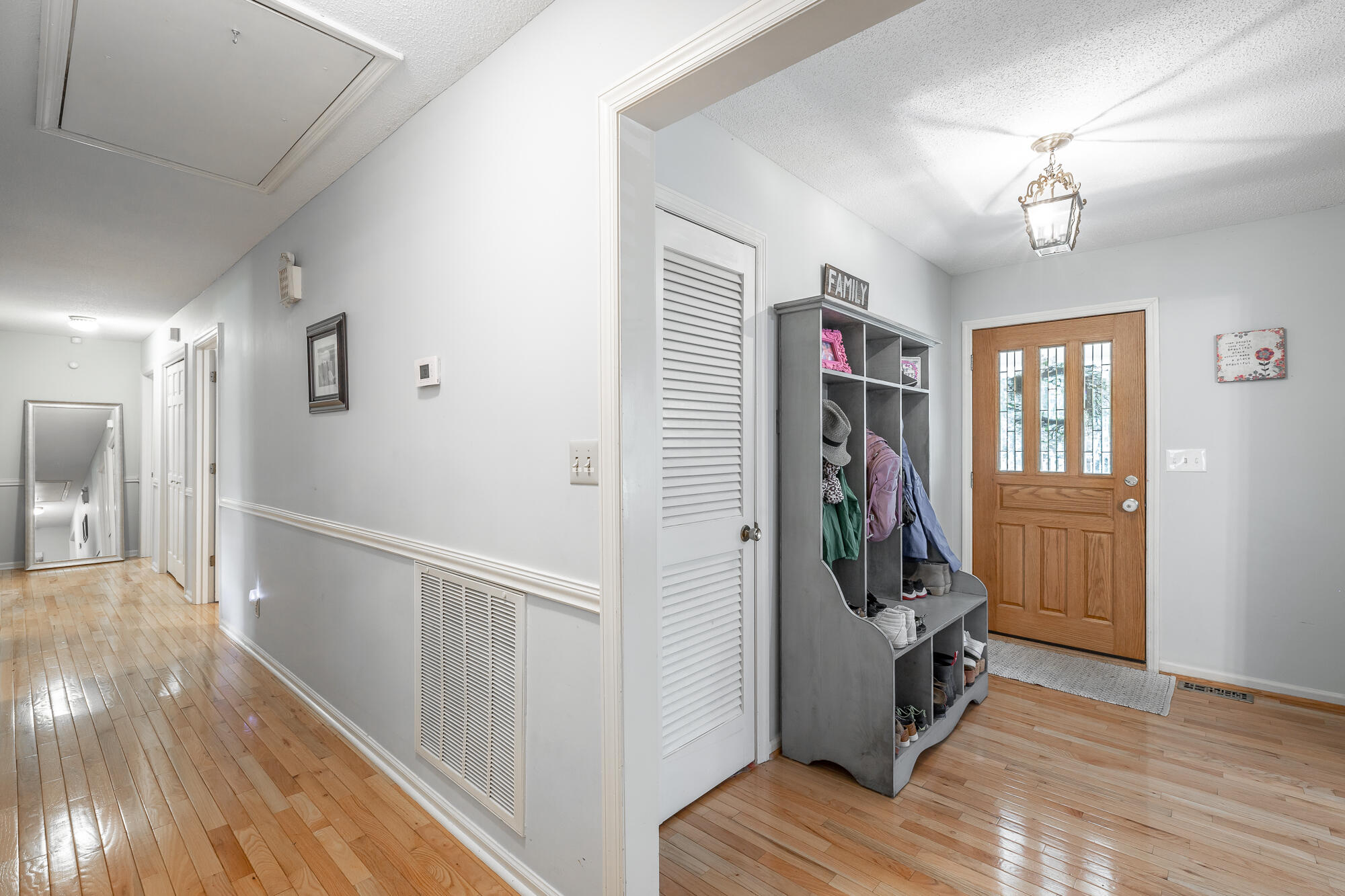708 Hartman Road Hixson, TN 37343 - Photo 21 of 53 Hallway