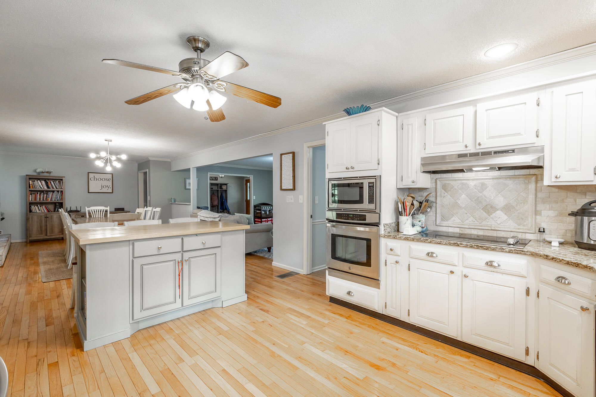 708 Hartman Road Hixson, TN 37343 - Photo 9 of 53 Kitchen