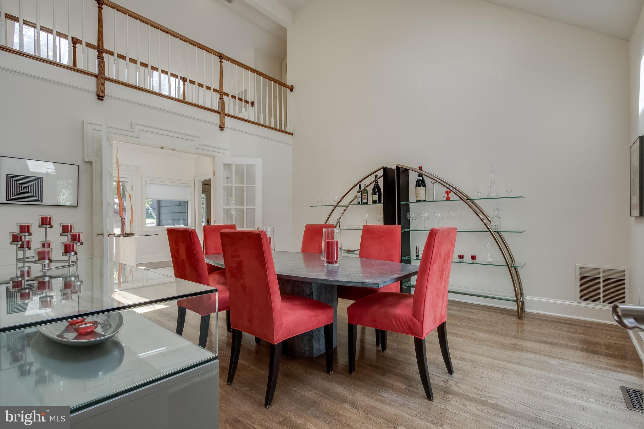 7346 Hooking Road McLean, VA 22101 - Photo 12 of 53 Opposite view of Din Rm