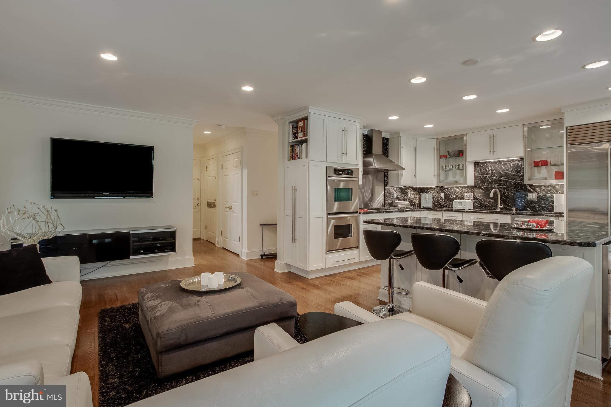 7346 Hooking Road McLean, VA 22101 - Photo 19 of 53 fam rm. joining w/kitchen