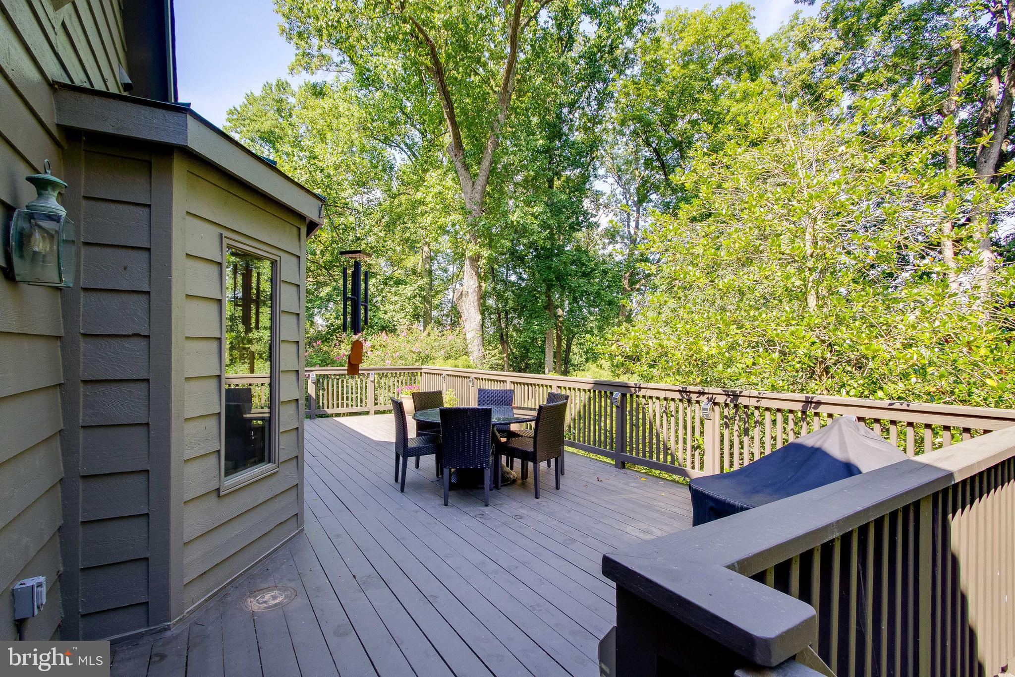 7346 Hooking Road McLean, VA 22101 - Photo 47 of 53 opposite view of deck.