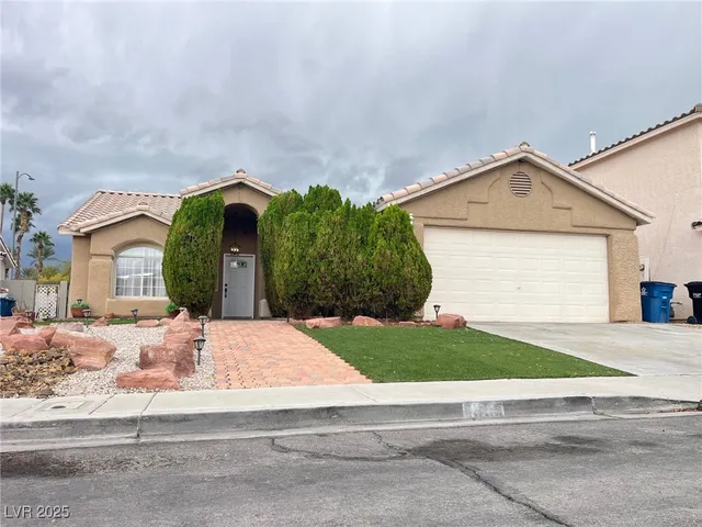 $2,000 | 1855 Double Delight Avenue, North Las Vegas, NV 89032